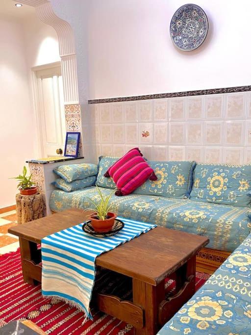 Dar Shmous -1- دار شموس Tânger Exterior foto